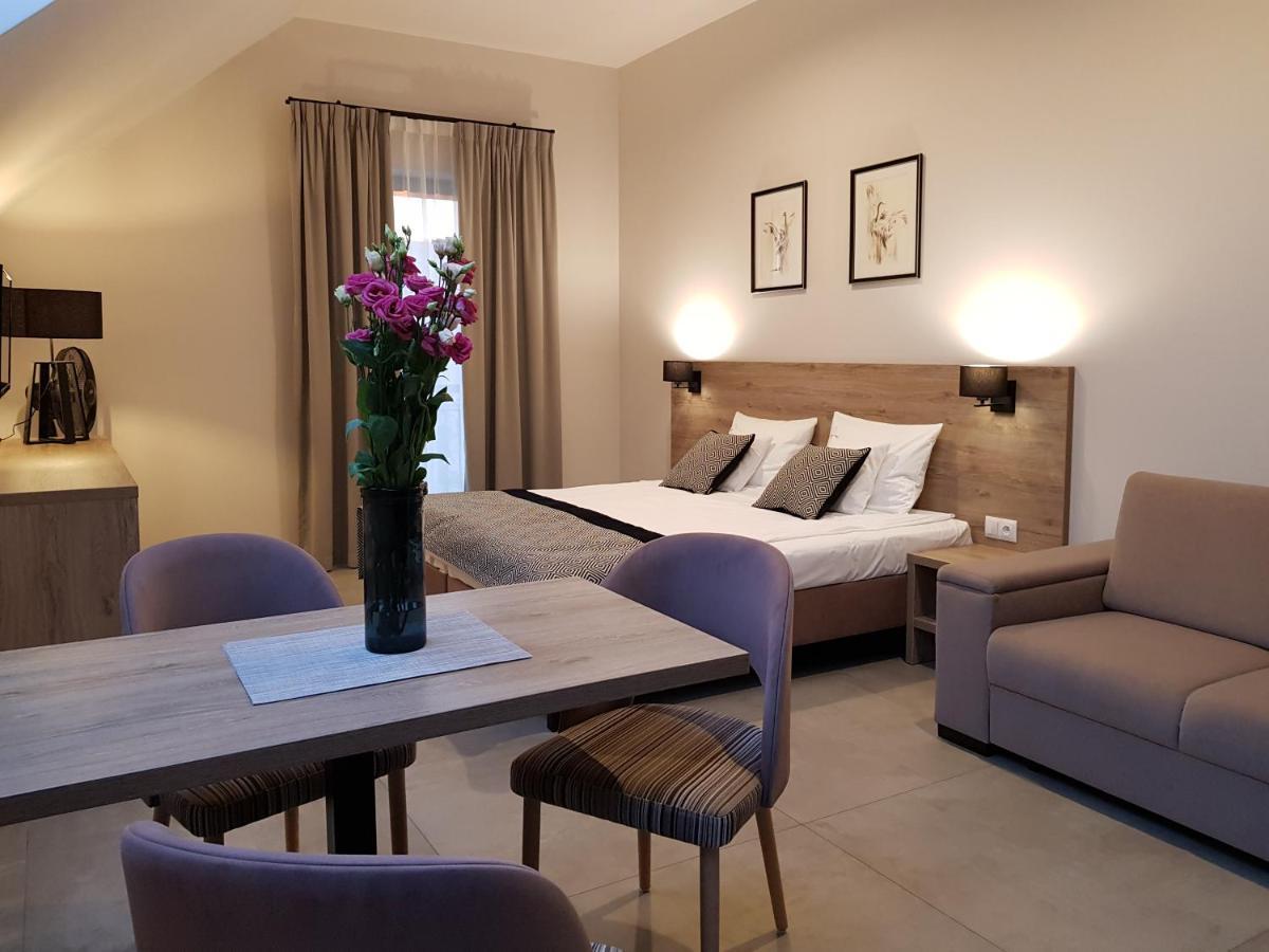 Villa Lipova Stegna Pokoje I Apartamenty Dedykowane Osobom Doroslym Buitenkant foto
